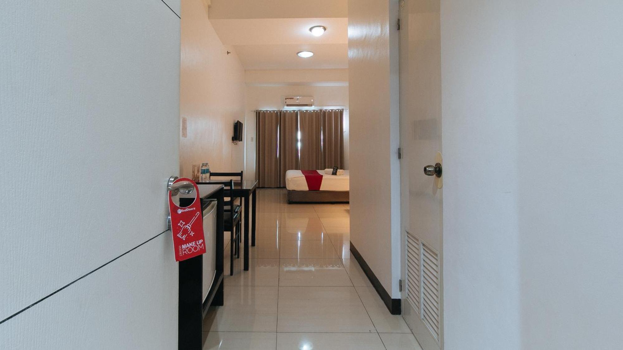 Reddoorz Plus At Banawe Bandar Quezon Luaran gambar