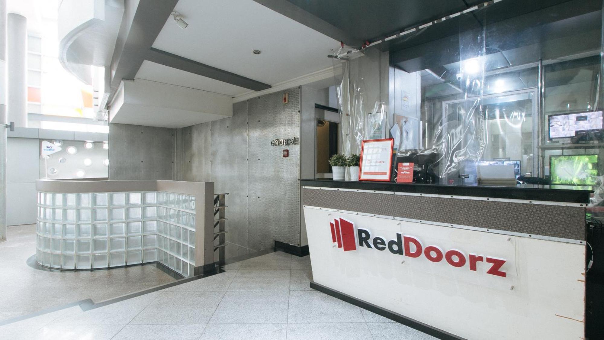 Reddoorz Plus At Banawe Bandar Quezon Luaran gambar