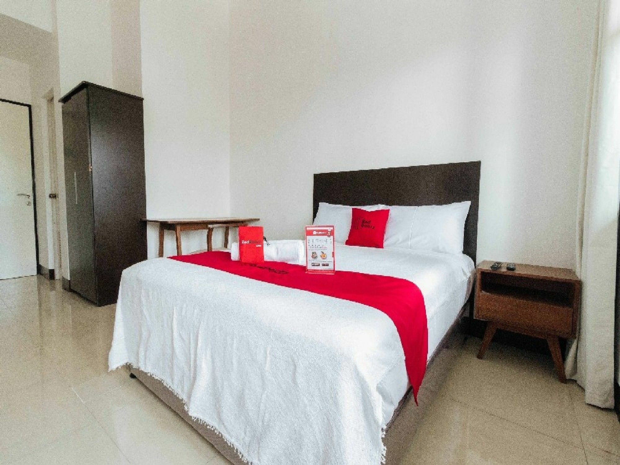 Reddoorz Plus At Banawe Bandar Quezon Luaran gambar